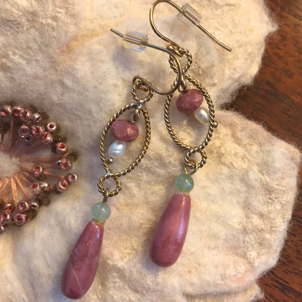 Pretty Banana Republic Earrings - Picture 2 of 4